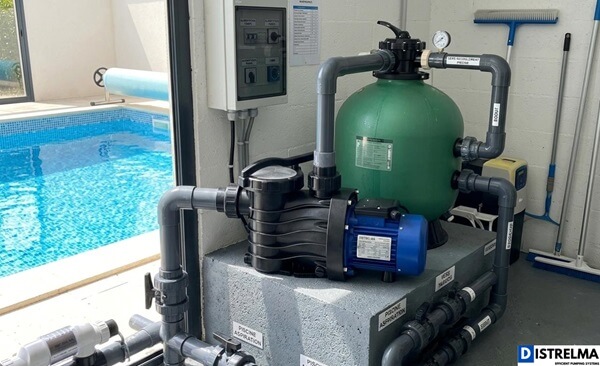 installation pompe de piscine filtration eau